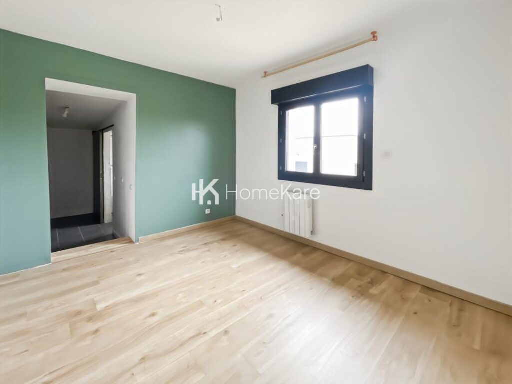 TRANQUILITÉ ASSURÉE ! – 6 pièces – 5 chambres – 130 m²