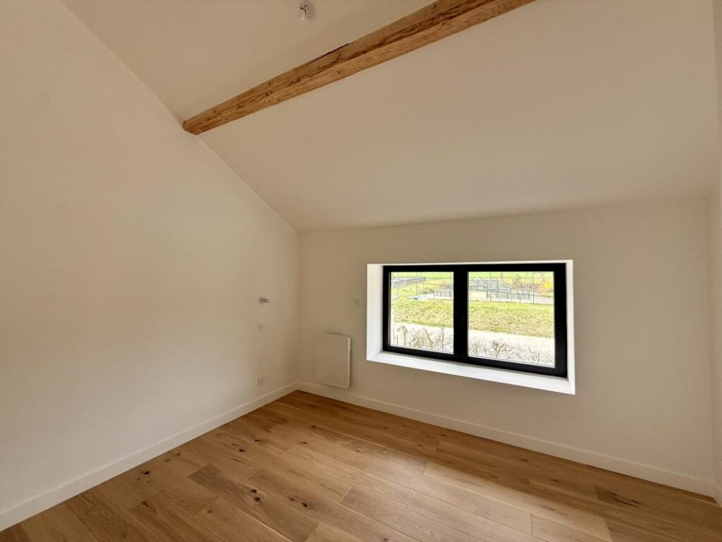 À Vendre : Magnifique T5 Penthouse à la Résidence “Batteur d’Or” – Excenevex – 5 pièces – 4 chambres – 113 m²