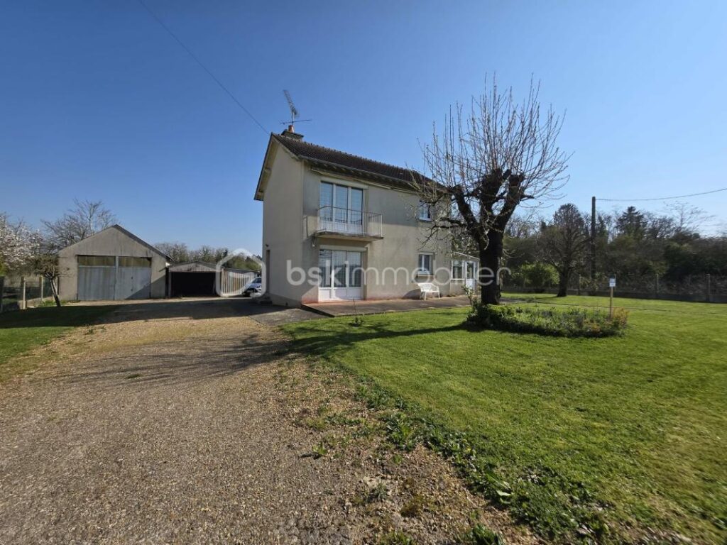 Maison de campagne proche des commodités – 5 pièces – 3 chambres – 91 m²