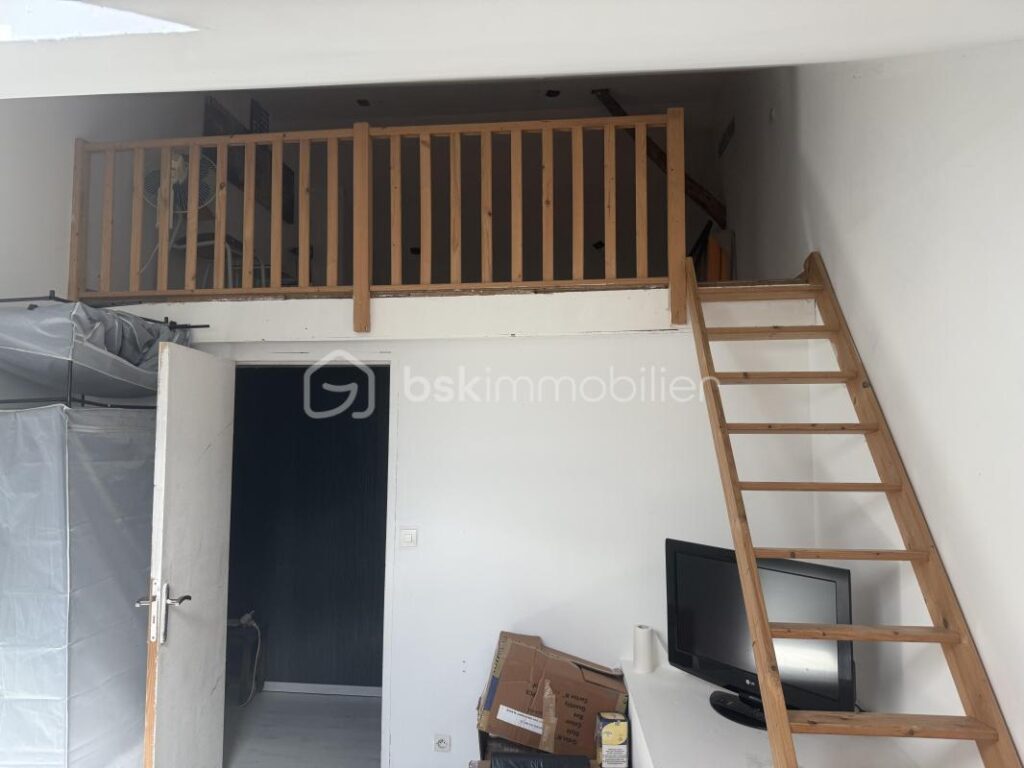 Maison à fort potentiel à la campagne – 5 pièces – 3 chambres – 131 m²