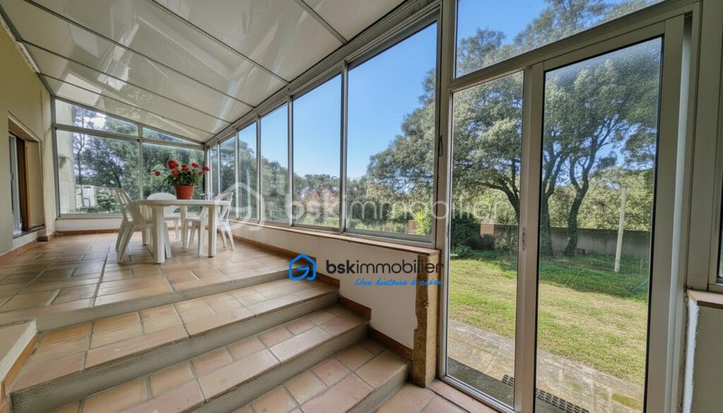 Exceptionnel ! Rare sur le secteur. Villa au cœur des Alpilles, jardin, piscine, terrain clôturé – 5 pièces – 4 chambres – 148 m²