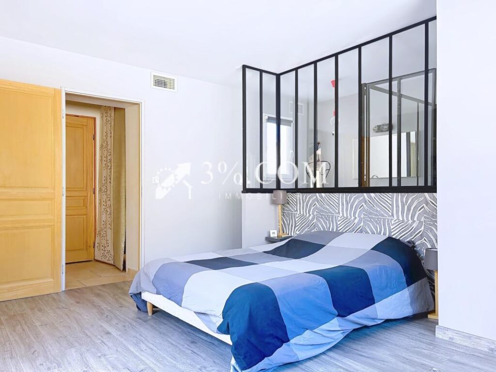 Villa contemporaine d&rsquo;architecte – 7 pièces dans un cadre na – 7 pièces – 4 chambres – 157 m²