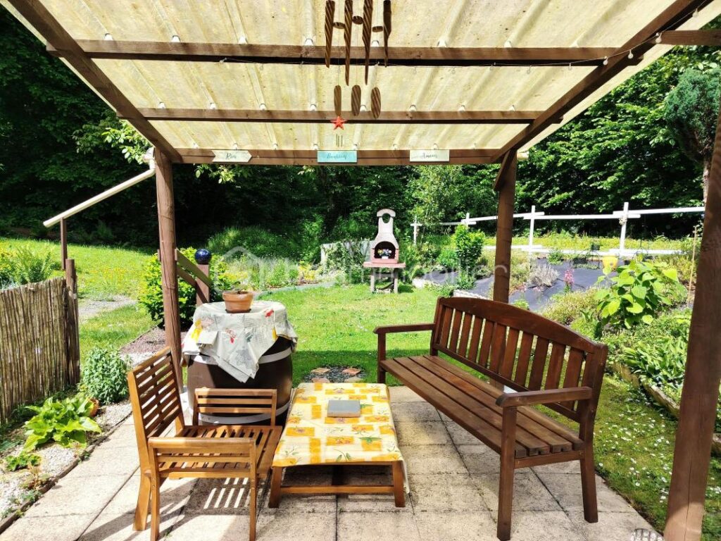 Maison de charme en campagne à Chenu – Tranquillité et vues dégagées garanties ! – 4 pièces – 3 chambres – 75 m²