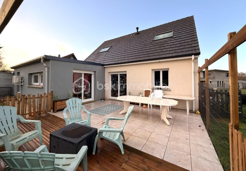 Maison de 2016, 4 chambres avec garage – 5 pièces – 4 chambres – 118 m²