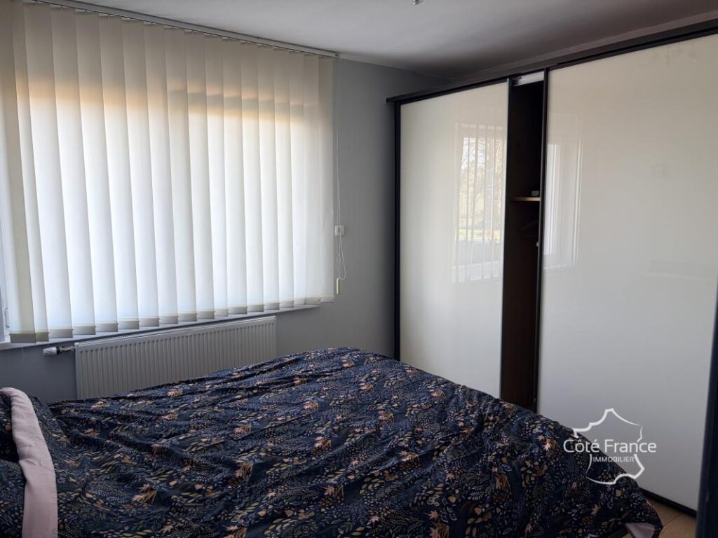 Maison 6 pièces 143 m2 1 880 m2 de terrain Bersillies (5 – 6 pièces – 4 chambres – 143 m²