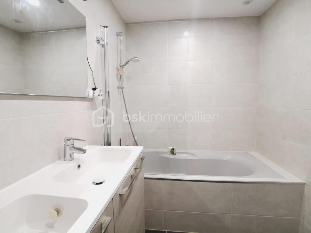 Beau T4 avec terrasse – 4 pièces – 3 chambres – 89 m²