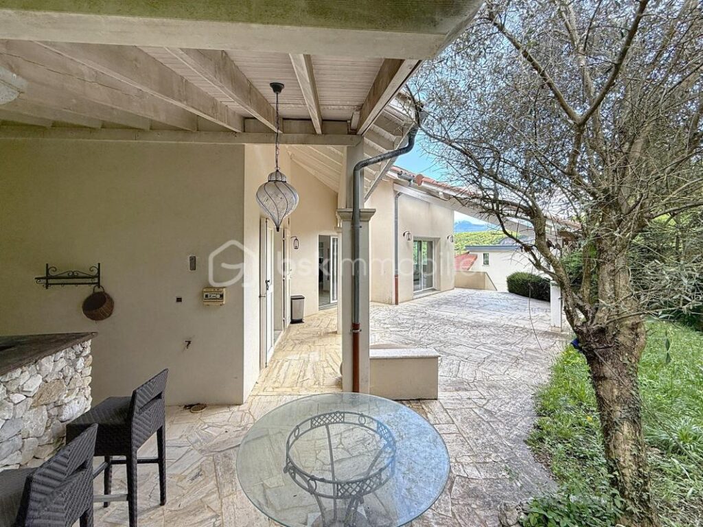 Spacieuse maison dans secteur calme, à 5min de Varces – 5 pièces – 4 chambres – 183 m²