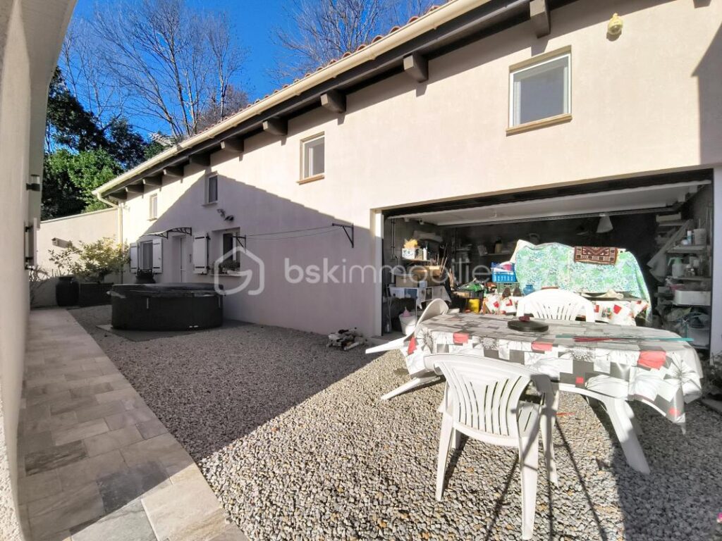 Maison contemporaine 122m² avec dépendance 85m² – Vue Panoramique – Saint-Vincent-d’Olargues (34390) – 5 pièces – 3 chambres – 122 m²