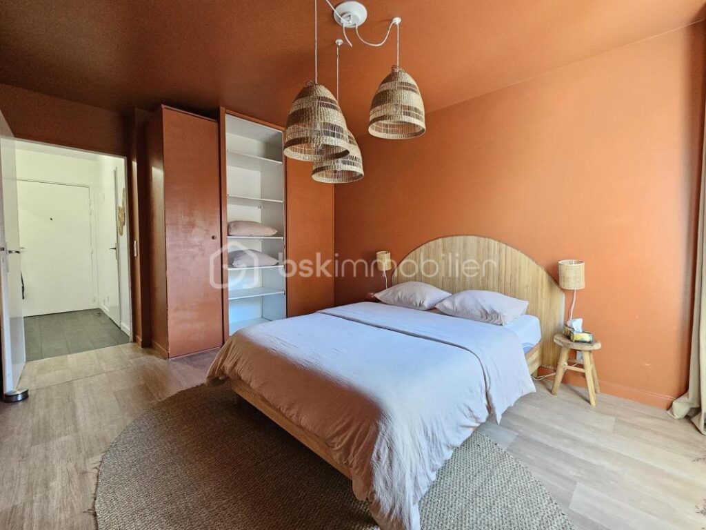 Appartement F2 44m² à 300m du RER DPE C balcon OUEST parking – 2 pièces – 1 chambre – 44 m²