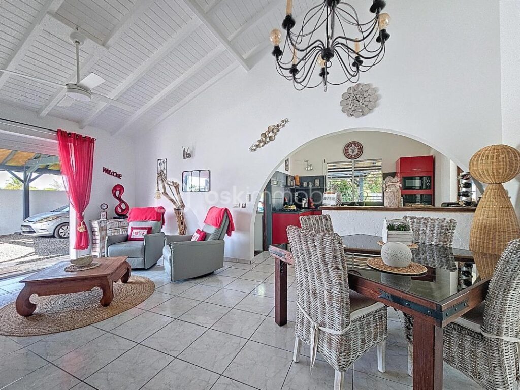 Villa avec piscine 3 chambres , parcelle 1000 m2 – 4 pièces – 3 chambres – 120 m²