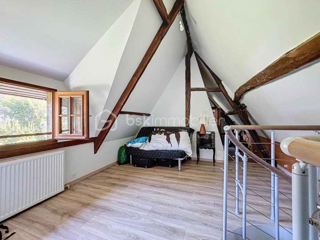 Maison de campagne avec grande dépendance et piscine – 6 pièces – 3 chambres – 129 m²