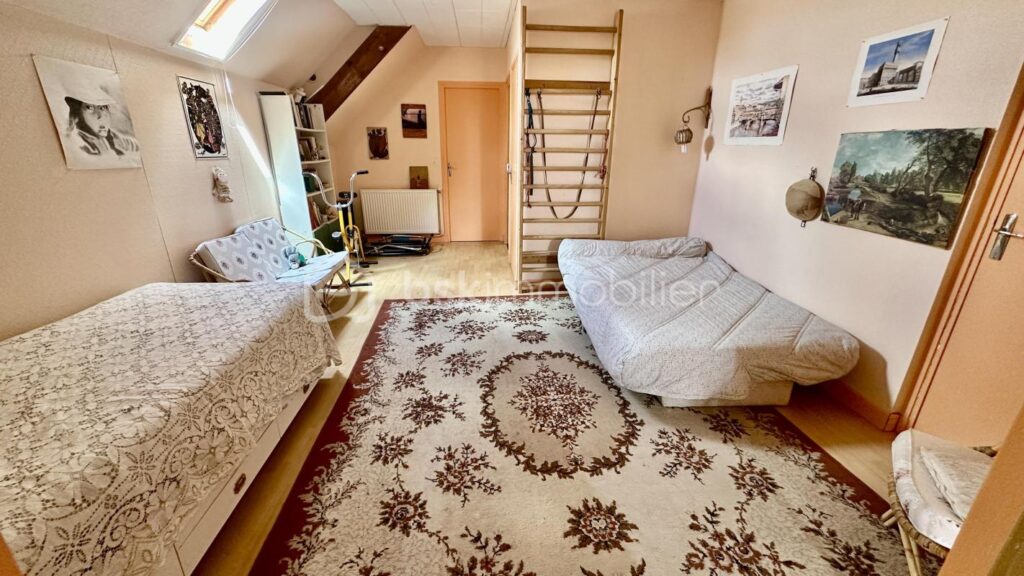 Maison familiale – 7 pièces – 4 chambres – 183 m²