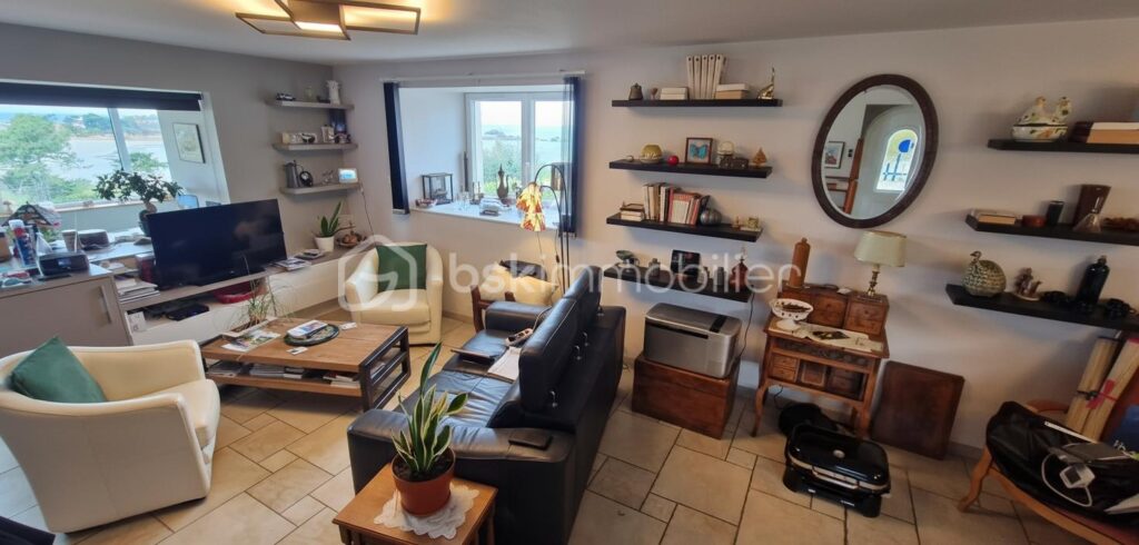 MAISON ET GITES EMPLACEMENT IDEAL! – 7 pièces – 4 chambres – 140 m²