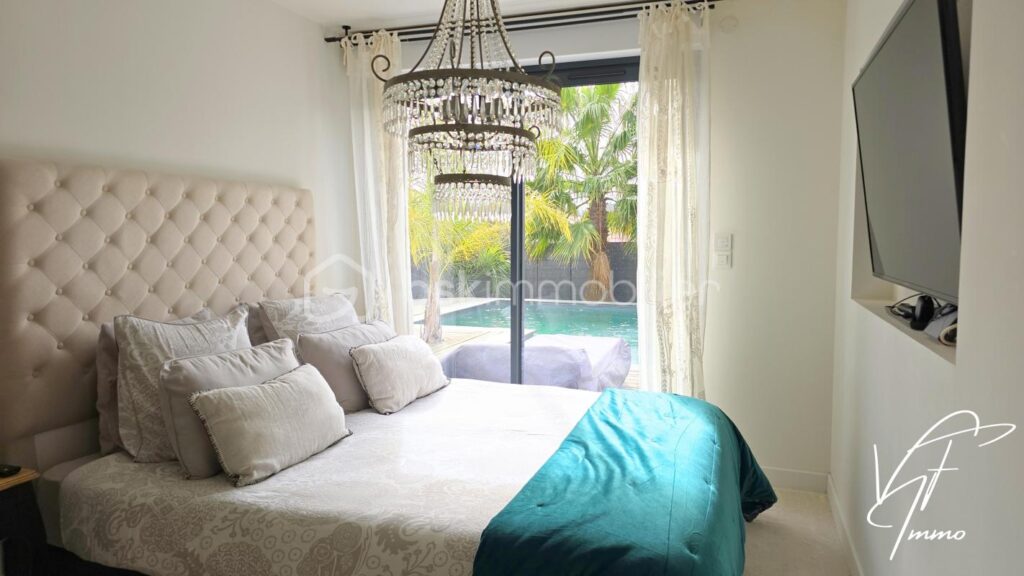 A vendre : Maison d’Architecte, studio indépendant, Piscine, au Beausset, Var – 6 pièces – 5 chambres – 200 m²