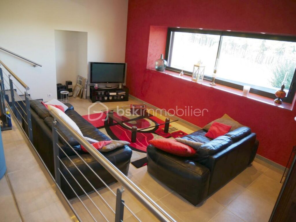 ANCIENNE FERME RÉNOVÉE – 7 pièces – 5 chambres – 316 m²