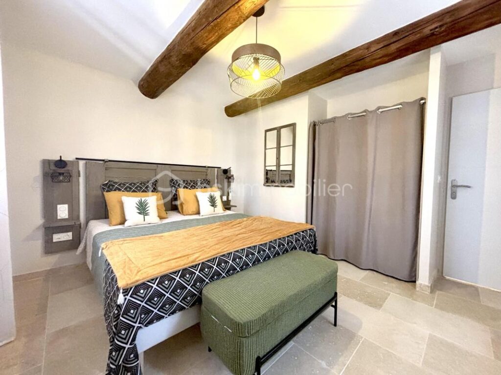 Superbe maison au pied du Mont-Ventoux – 4 pièces – 2 chambres – 94 m²