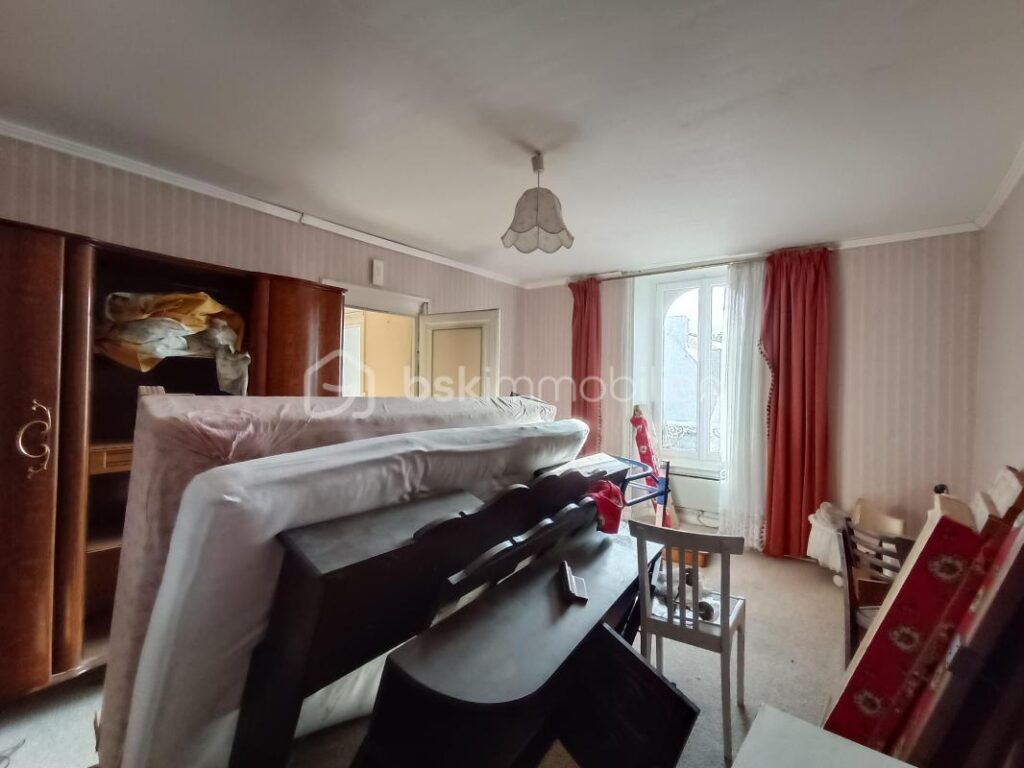 Maison 128 m2 6 pièces 4 chambres ( à Penzé) – 6 pièces – 4 chambres – 128 m²