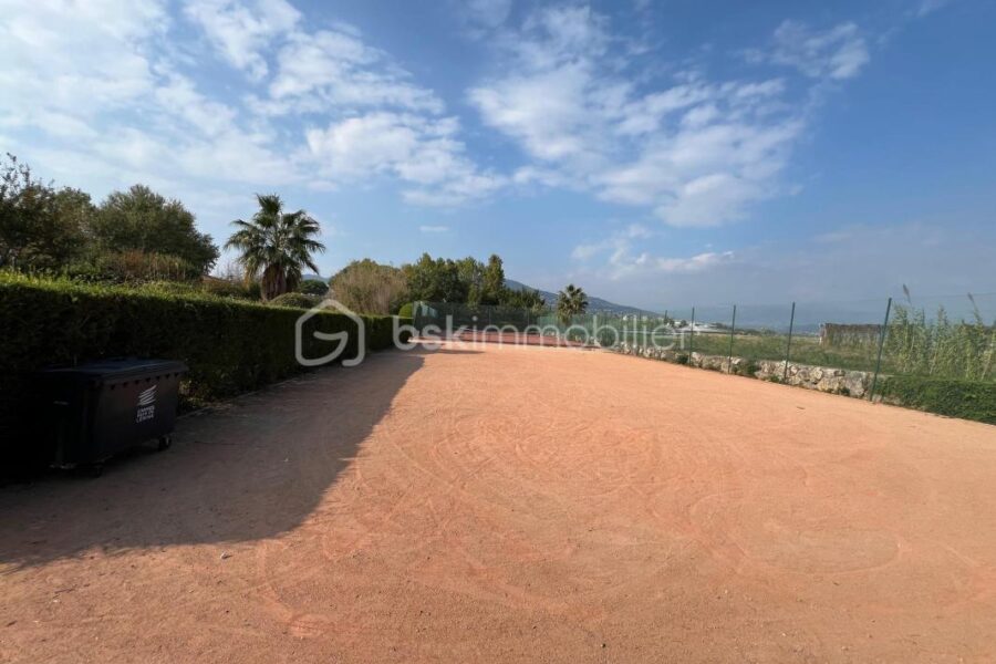 Appartement à vendre à Mandelieu la napoule