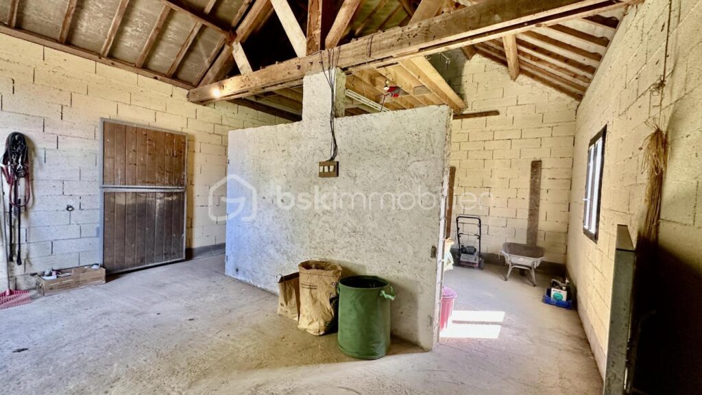 Maison – 8 pièces – 4 chambres – 145 m²