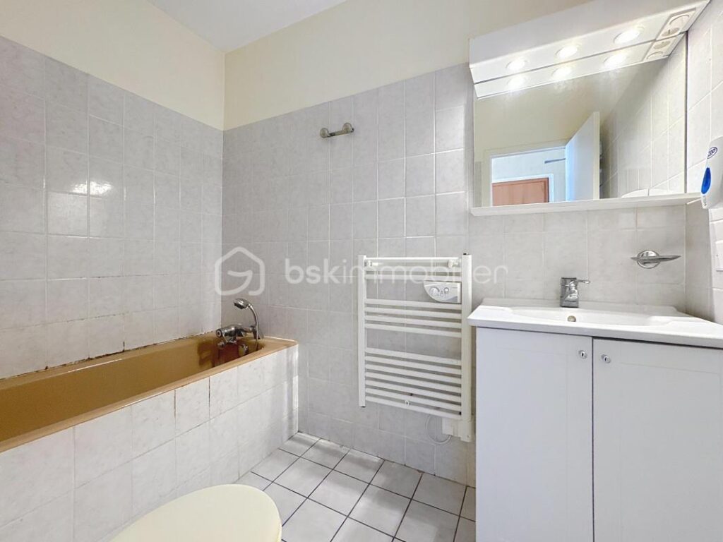 Immeuble – 12 pièces – NR chambres – 413 m²