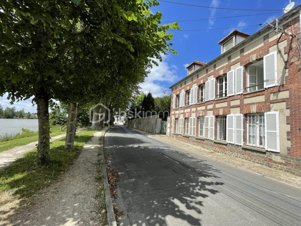 Maison de Maître en bord de Seine – 8 pièces – 5 chambres – 210 m²