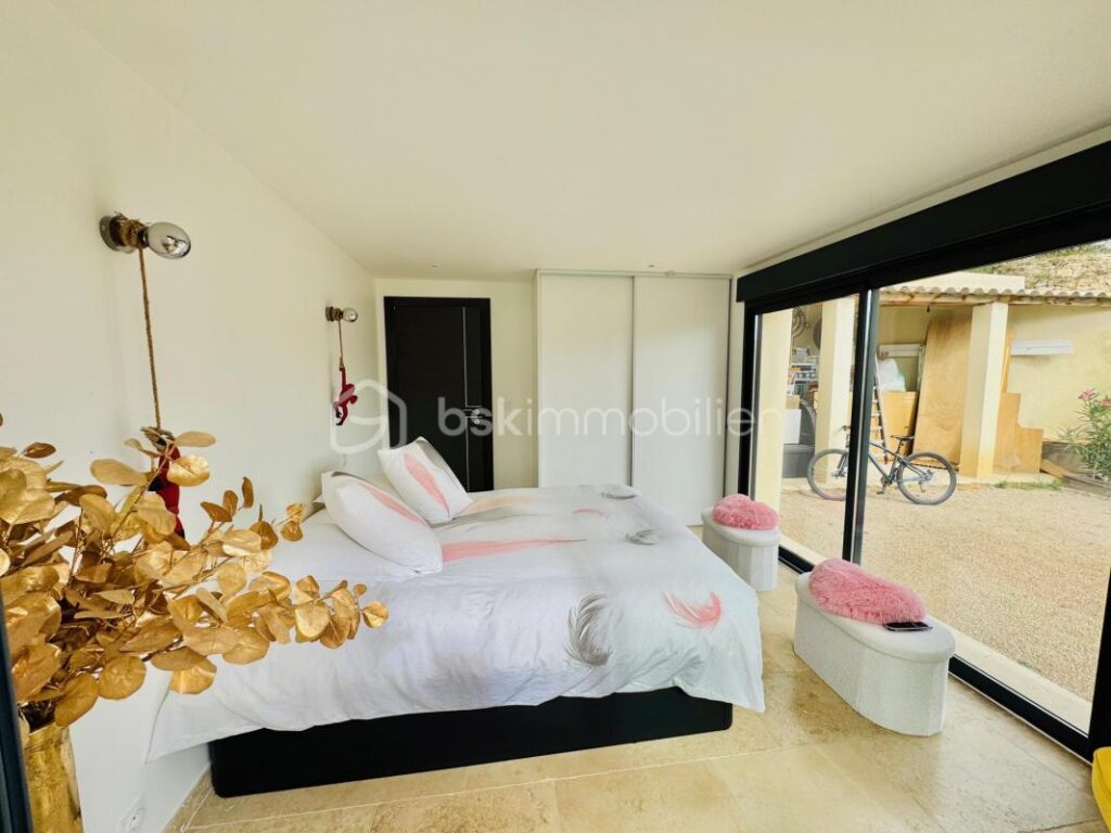 Propriété d’exception de 300m2 – Parc du LUBERON – Corbières en Provence – 10 pièces – 6 chambres – 301 m²