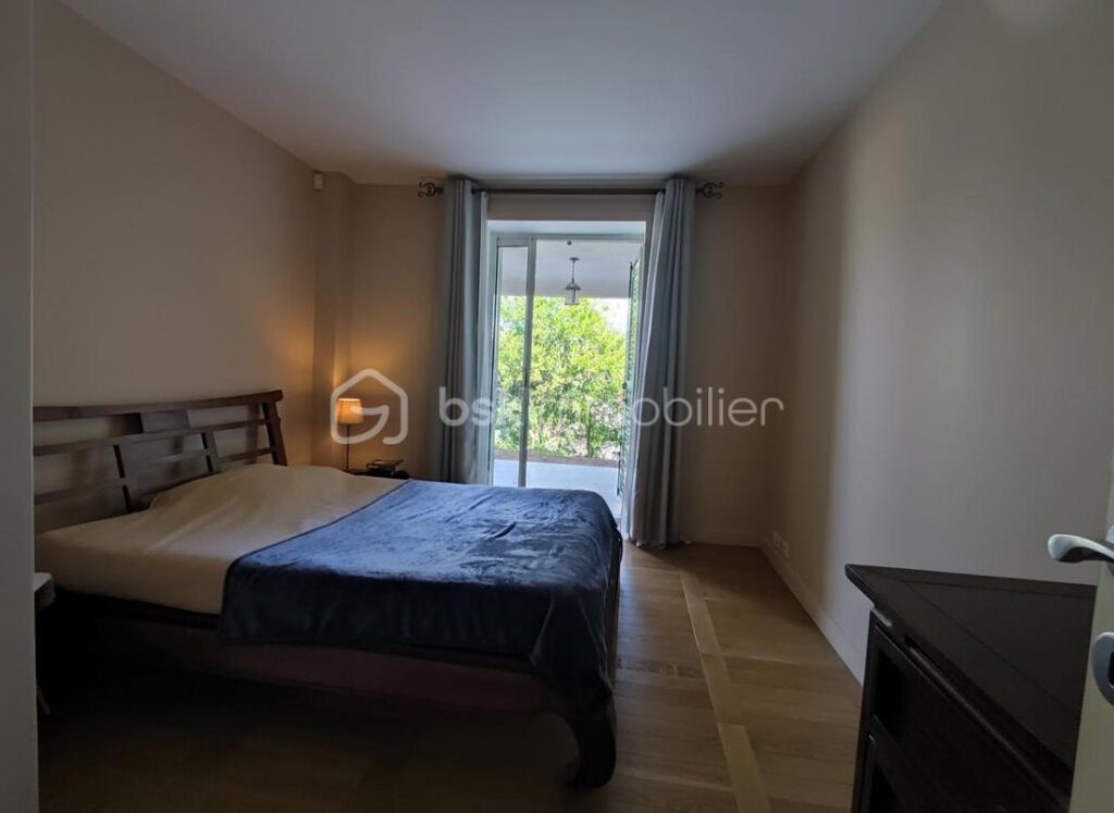 Villa 155 m² divisible en 2 appartements – Jardin, spa-jacuzzi, garage – La Colle-sur-Loup – 5 pièces – 4 chambres – 155 m²