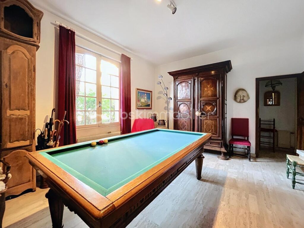 Maison plan des 4 seigneurs – 10 pièces – 6 chambres – 280 m²