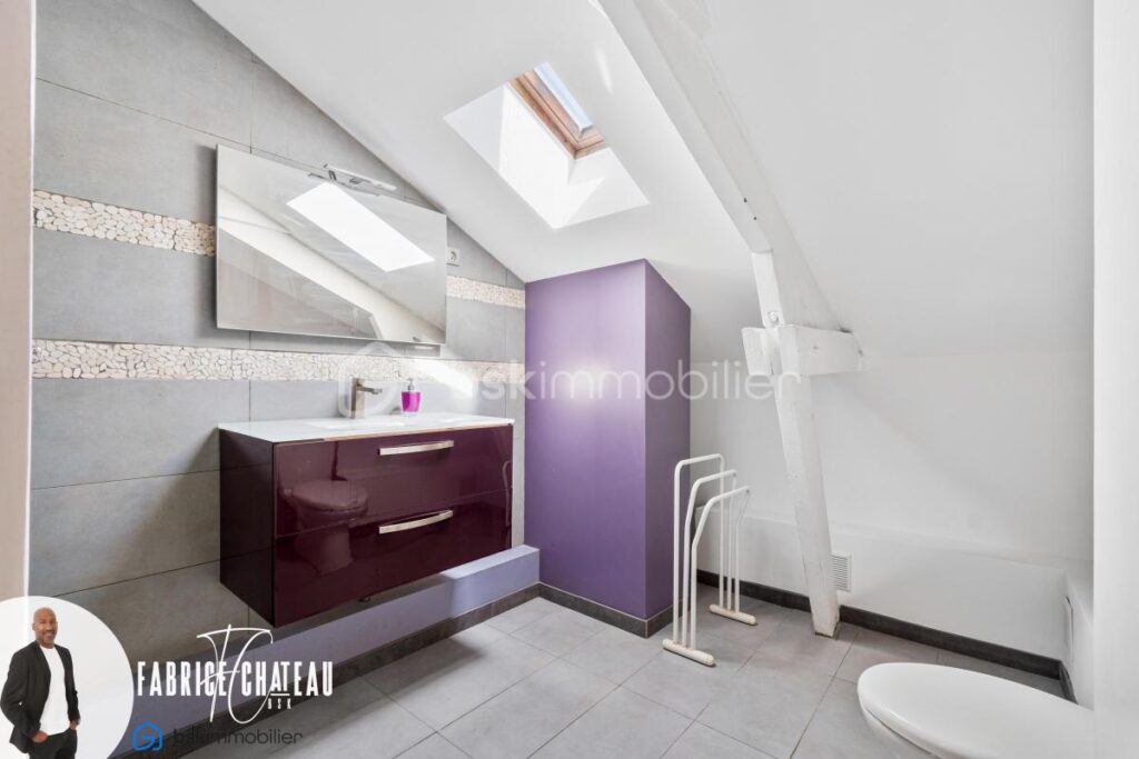 Grande maison familiale avec 5 chambres – cachet et jardin paysager – 8 pièces – 5 chambres – 212 m²