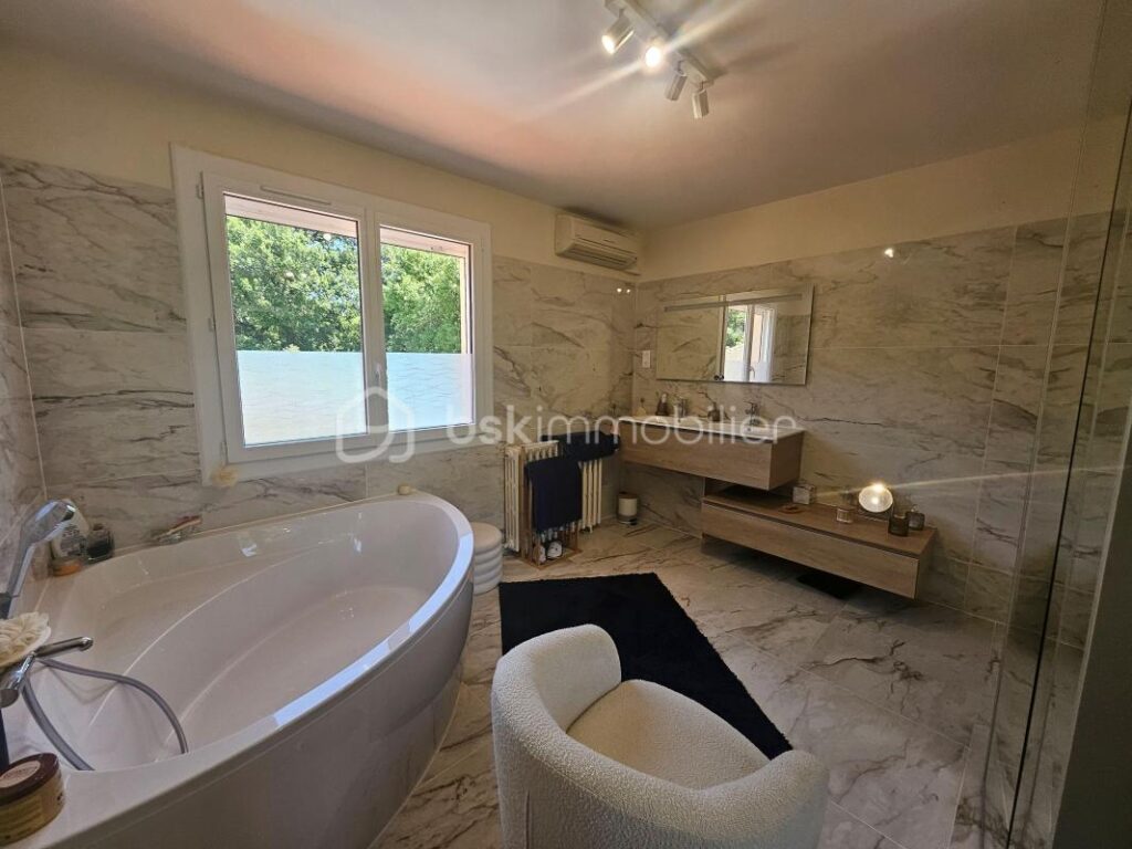 Maison de prestige de 244 m² – 5 pièces – 3 chambres – 244 m²