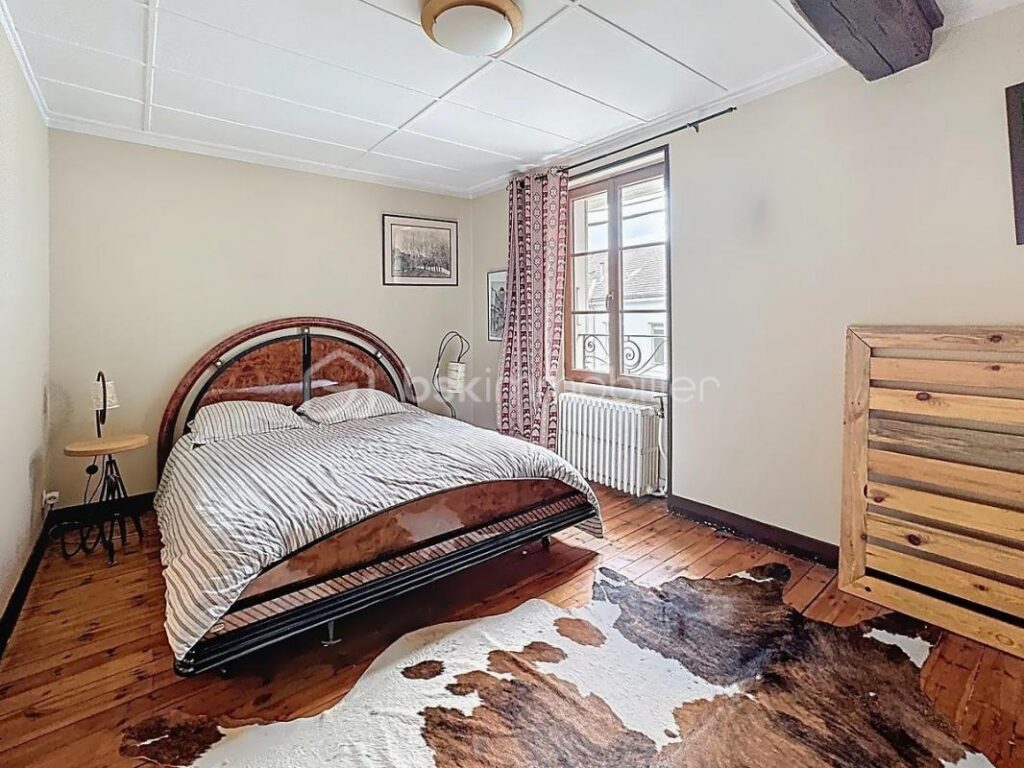 Maison familiale de charme 155m² au cœur de Sassenage, en bordure du Furon – 7 pièces – 4 chambres – 155 m²