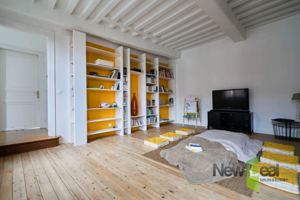 DEMEURE DU 17ÈME SIECLE RENOVEE / SAINT AMAND LES EAUX – 15 pièces – 6 chambres – 560 m²