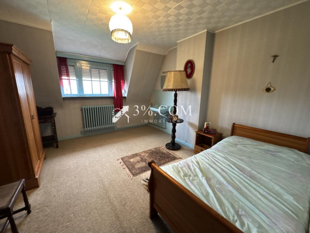 Propriété individuelle semi plain pied 227m2 à Artres – 10 pièces – 6 chambres – 227 m²