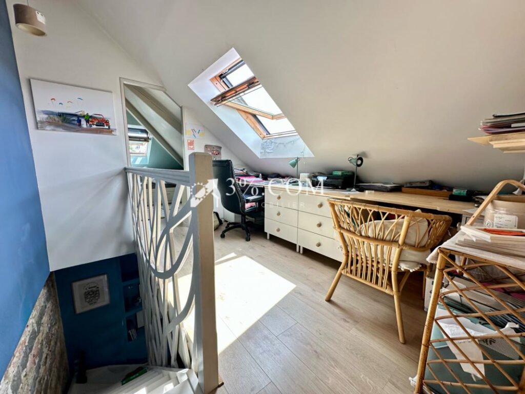 Maison semi-mitoyenne avec vue cathédrale – 7 pièces – 4 chambres – 132 m²