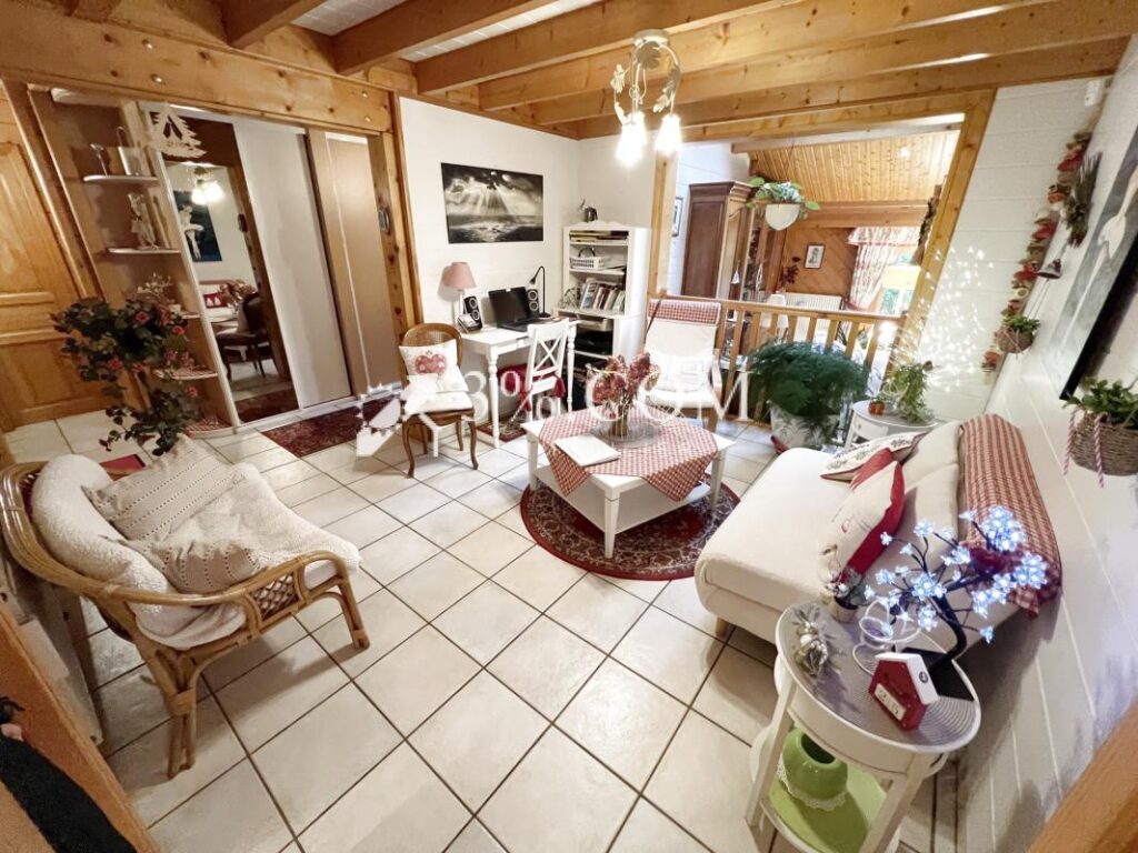 Chalet de Caractére + 5000 M2 Terrain Saint Maurice sur M – 9 pièces – 4 chambres – 147 m²