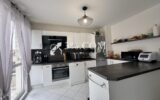 3%COM Beau F3 avec 2 balcons et double garage – 3 pièces – 2 chambres – 68 m²