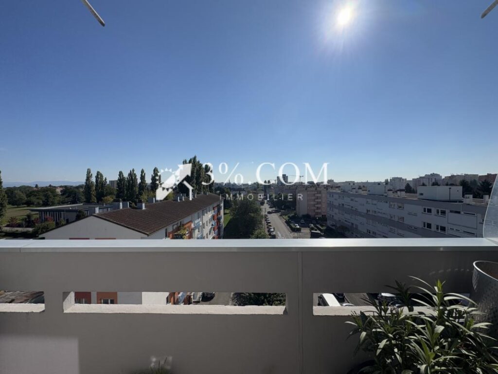 3%COM Beau F5 avec 4 chambres et 2 salles de bain/d’eau – 5 pièces – 4 chambres – 96 m²