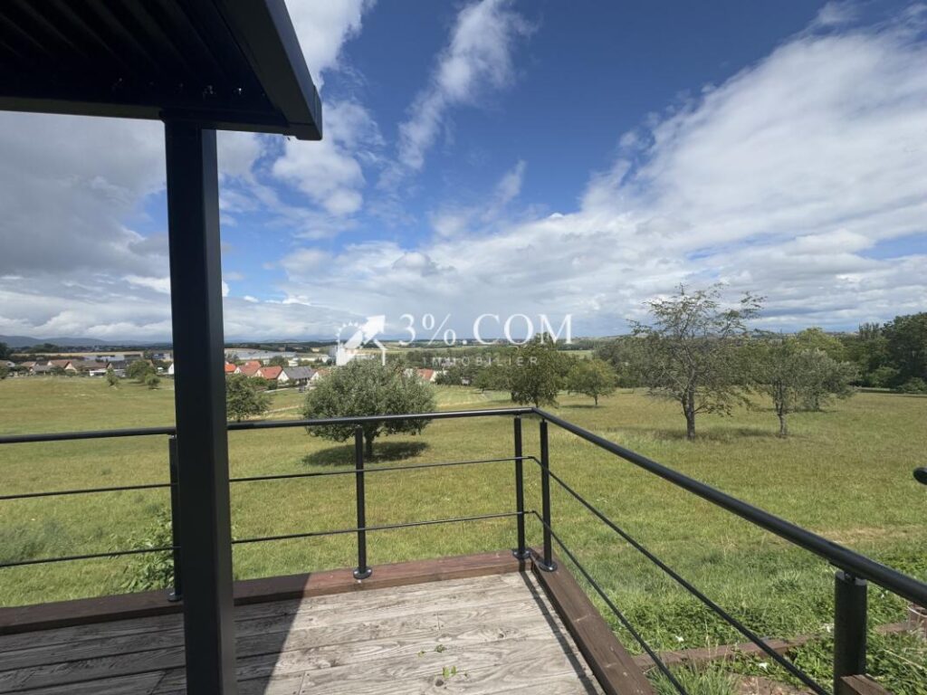 3%COM Belle maison avec vue panoramique – terrasse- piscine – 5 pièces – 3 chambres – 125 m²