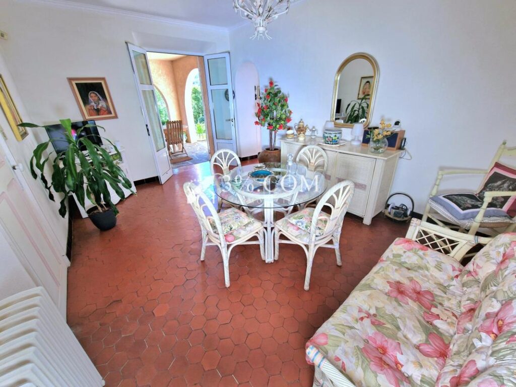 Villa Belle Epoque à Valescure – 6 pièces – 4 chambres – 160 m²