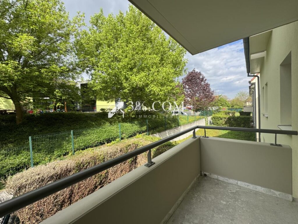 3%.COM Appartement F2 avec terrasse et parking – 2 pièces – 1 chambre – 33 m²