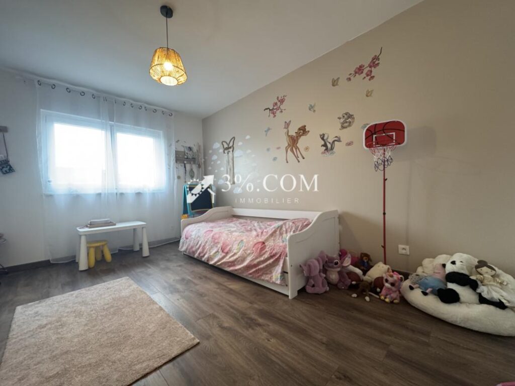 3%COM Belle maison d’architecte 4 chambres et 2 salles de b – 6 pièces – 4 chambres – 154 m²