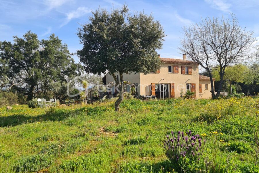 Maison à vendre à La garde freinet