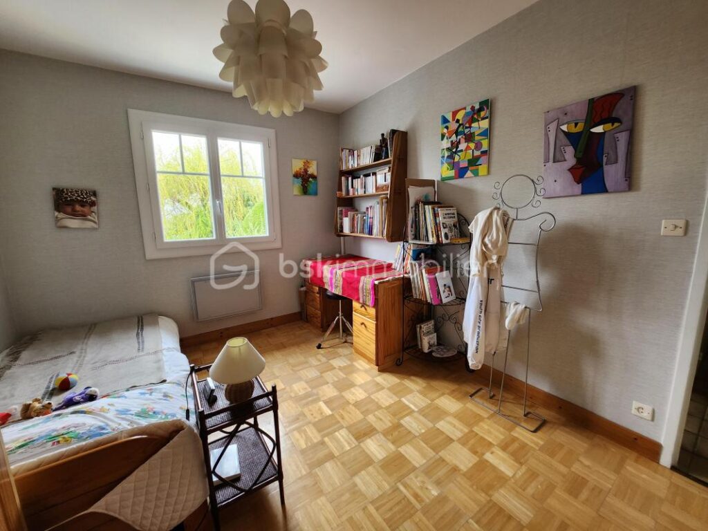 Magnifique Pavillon sur sous sol quartier Montapins à Nevers – 5 pièces – 4 chambres – 117 m²