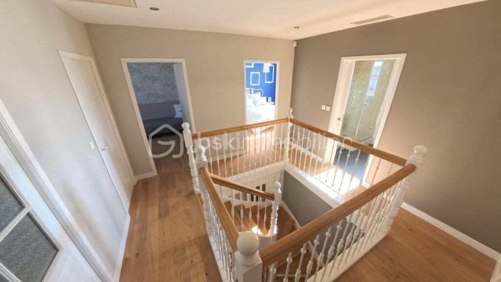 Magnifique villa avec piscine dans un quartier résidentiel de Labège – 8 pièces – 6 chambres – 210 m²