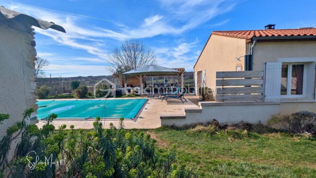 Plain-pied avec Piscine – garage – Portes du Périgord Noir – 4 pièces – 3 chambres – 106 m²