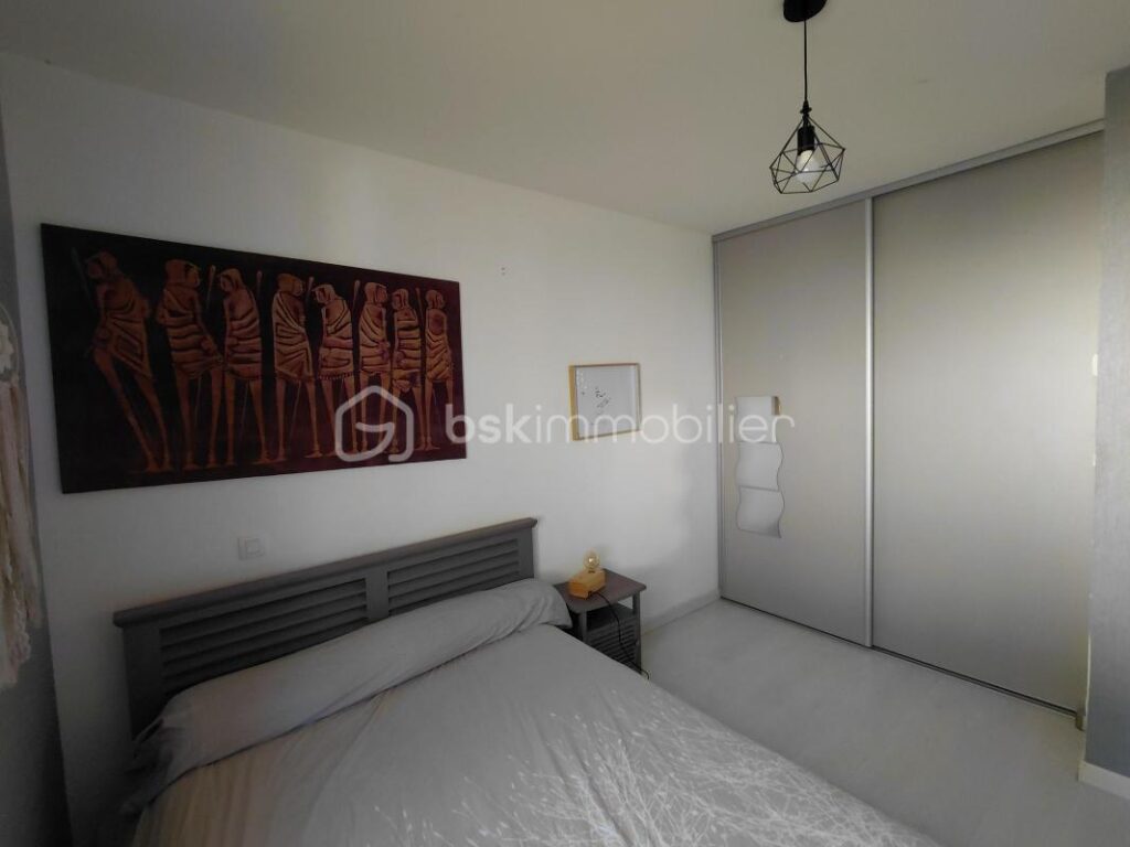 Superbe villa avec vue sur le château de GRIGNOLS – 7 pièces – 5 chambres – 210 m²