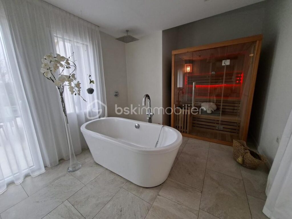 MAGNIFIQUE MAISON CONTEMPORAINE T5 – 5 pièces – 4 chambres – 153 m²