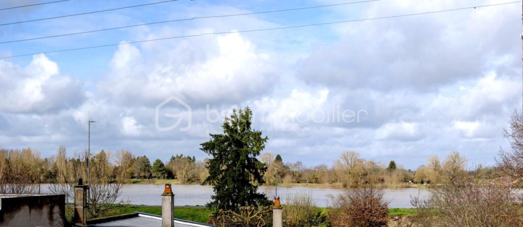 ✨ MAISON DE VILLE UNIQUE À SULLY-SUR-LOIRE – VUE EXCEPTIONNELLE SUR LA LOIRE✨ – 4 pièces – 3 chambres – 88 m²