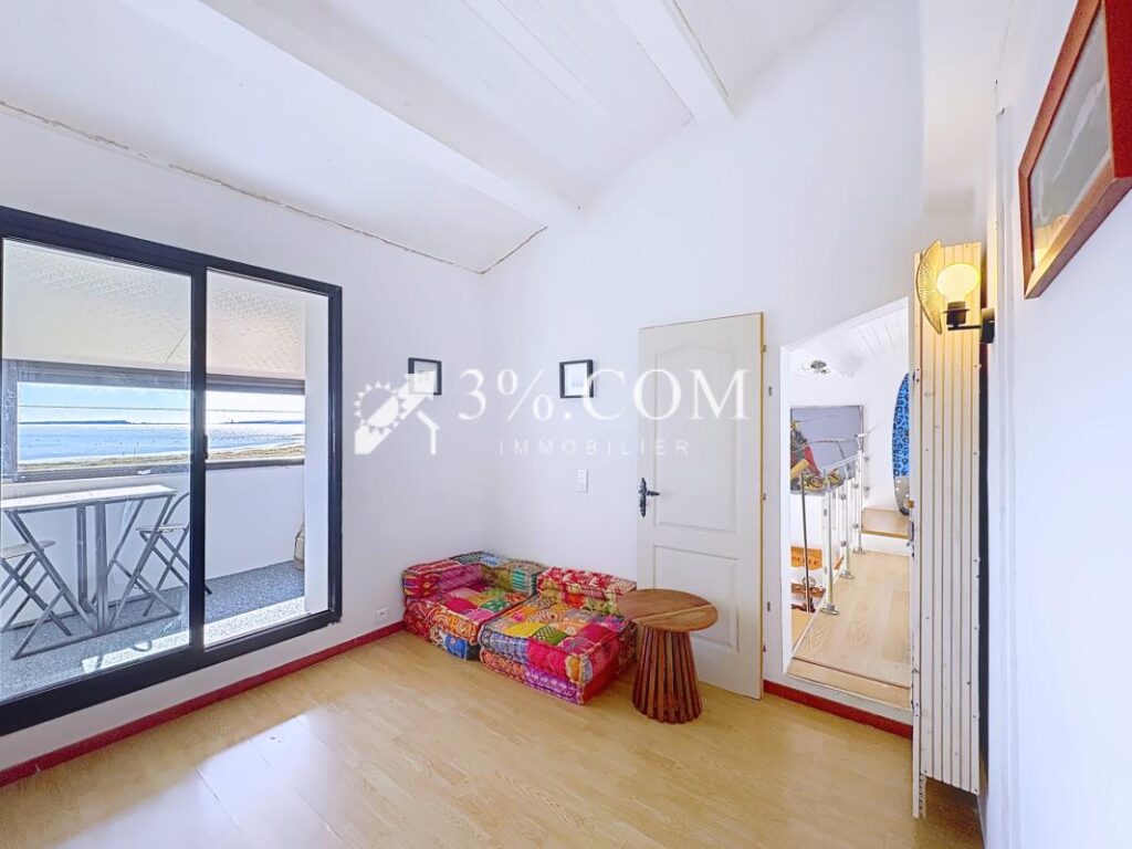 Coup de coeur à Bages : maison avec vue exceptionnelle sur l’ – 7 pièces – 3 chambres – 139 m²