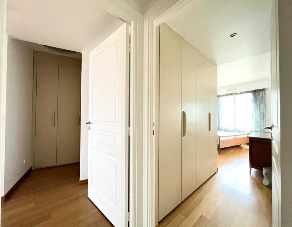 NICE OUEST – AV. DE LA LANTERNE / FABRON 4P – 120 m² – Terrasses 48 m² – Vue mer – Clim – Piscine – Garages – 4 pièces – 3 chambres – 120 m²